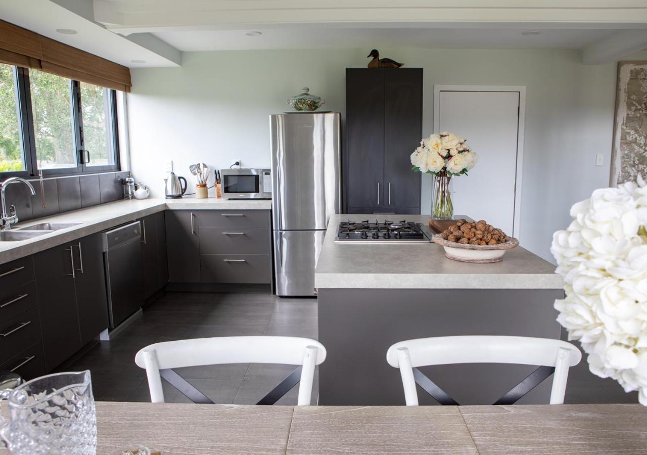 Black Walnut Cottage Havelock North Exterior foto
